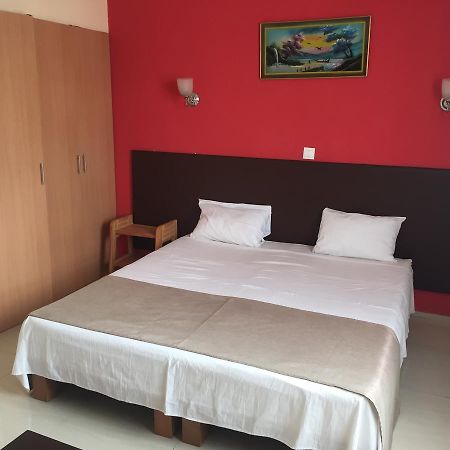 White Palace Hotel Antananarivo Ngoại thất bức ảnh
