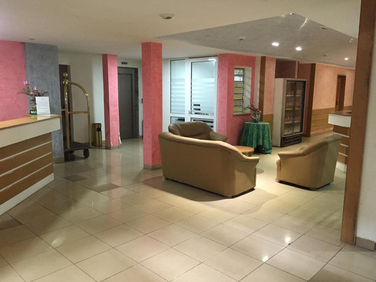 White Palace Hotel Antananarivo Ngoại thất bức ảnh