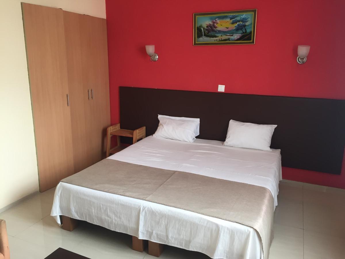 White Palace Hotel Antananarivo Ngoại thất bức ảnh