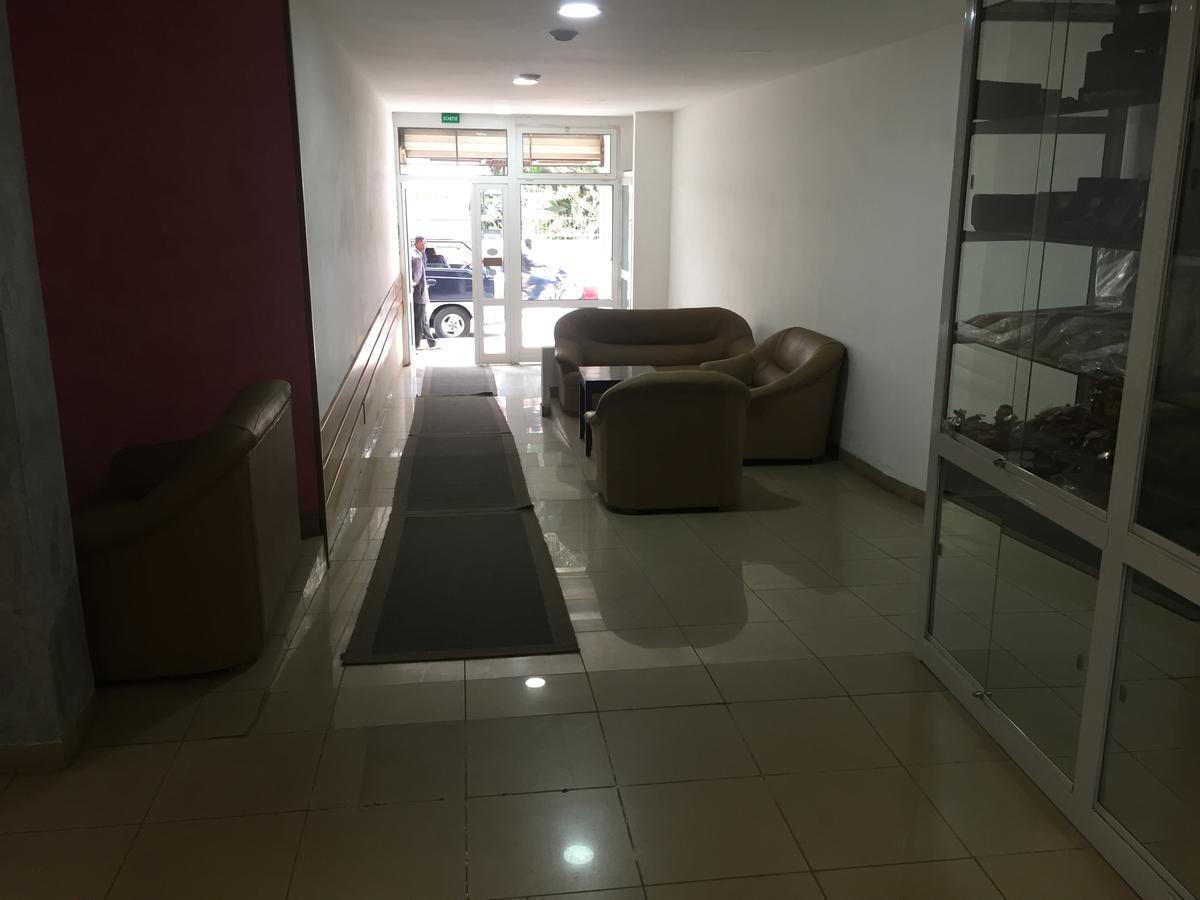 White Palace Hotel Antananarivo Ngoại thất bức ảnh