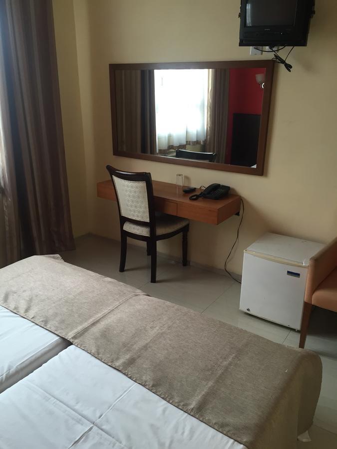 White Palace Hotel Antananarivo Ngoại thất bức ảnh